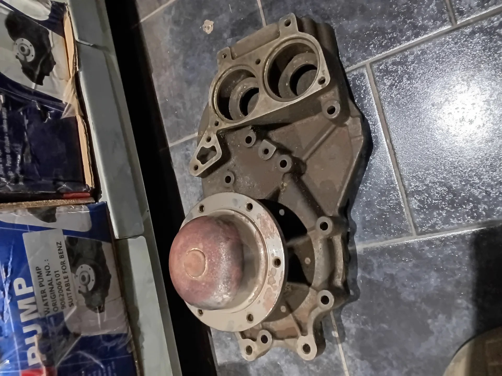 Pompe à Eau MERCEDES-BENZ