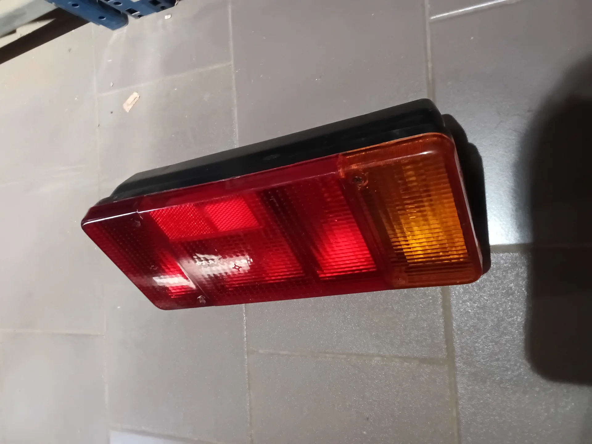 Feu Arrière Gauche IVECO