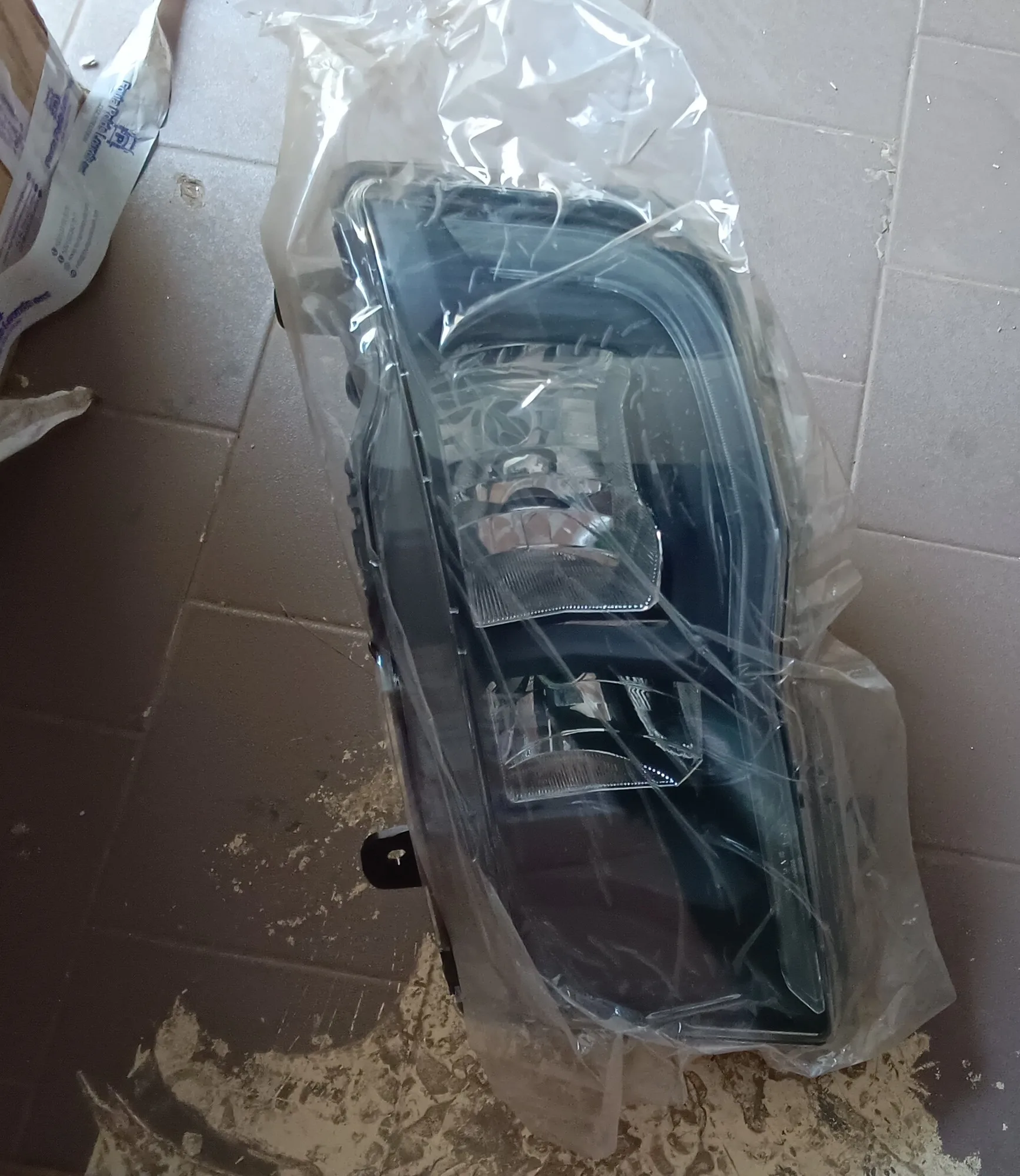 Phare SCANIA Droite