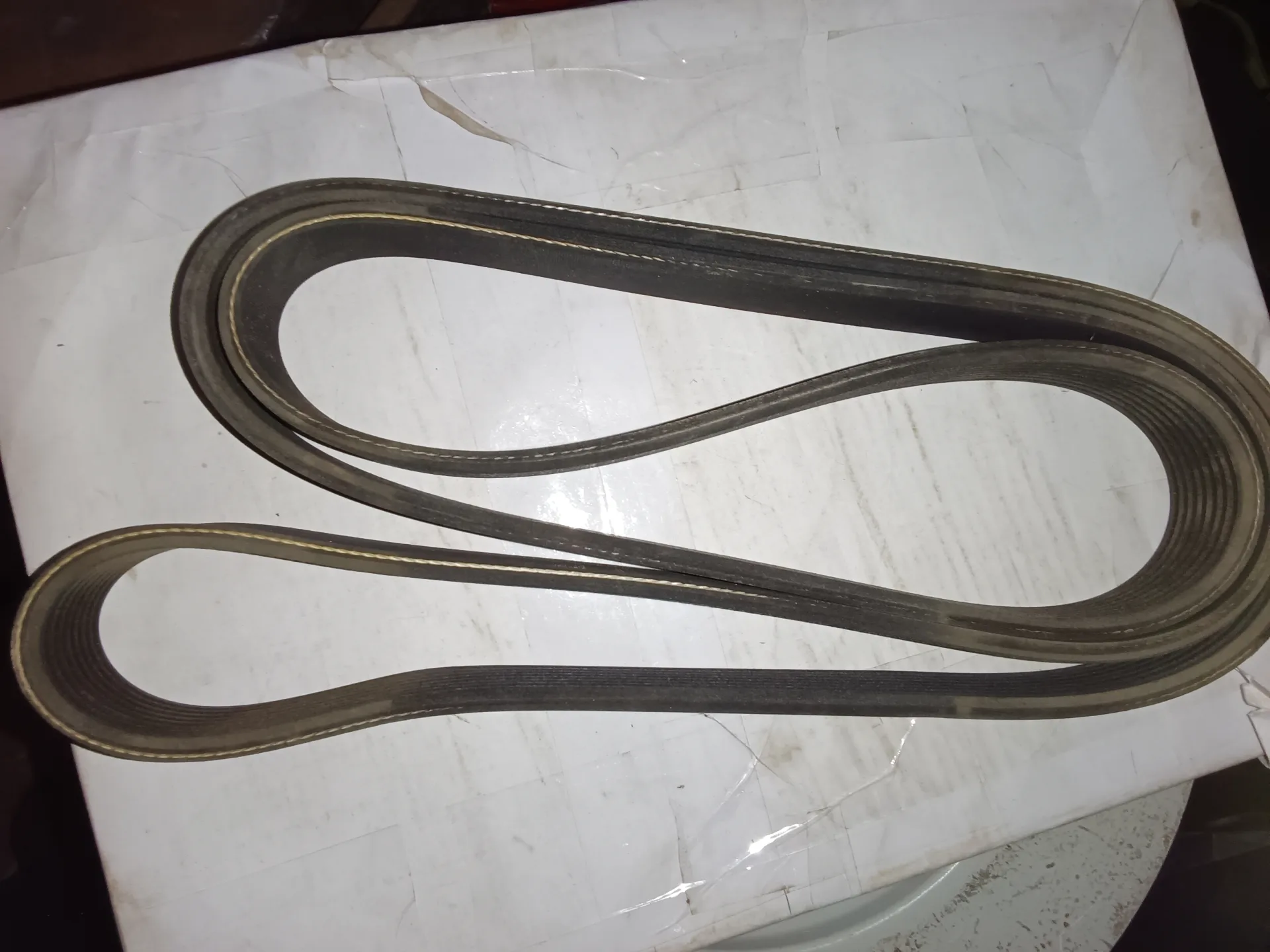 Courroie Radiateur 8PK1875