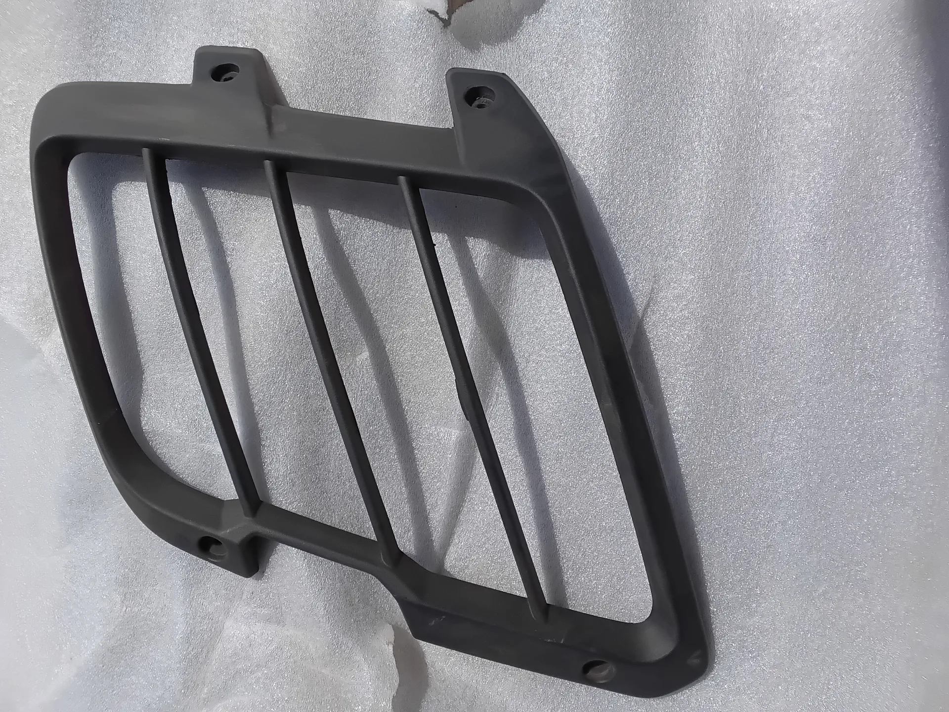 Grille Phare Droite  VOLVO